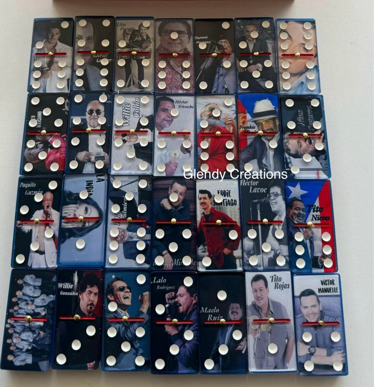 Dominós de los salceros / Domino games with the salceros you can personalize it with your favorite artists./Salceros 🚨(4-week delivery time)🚨