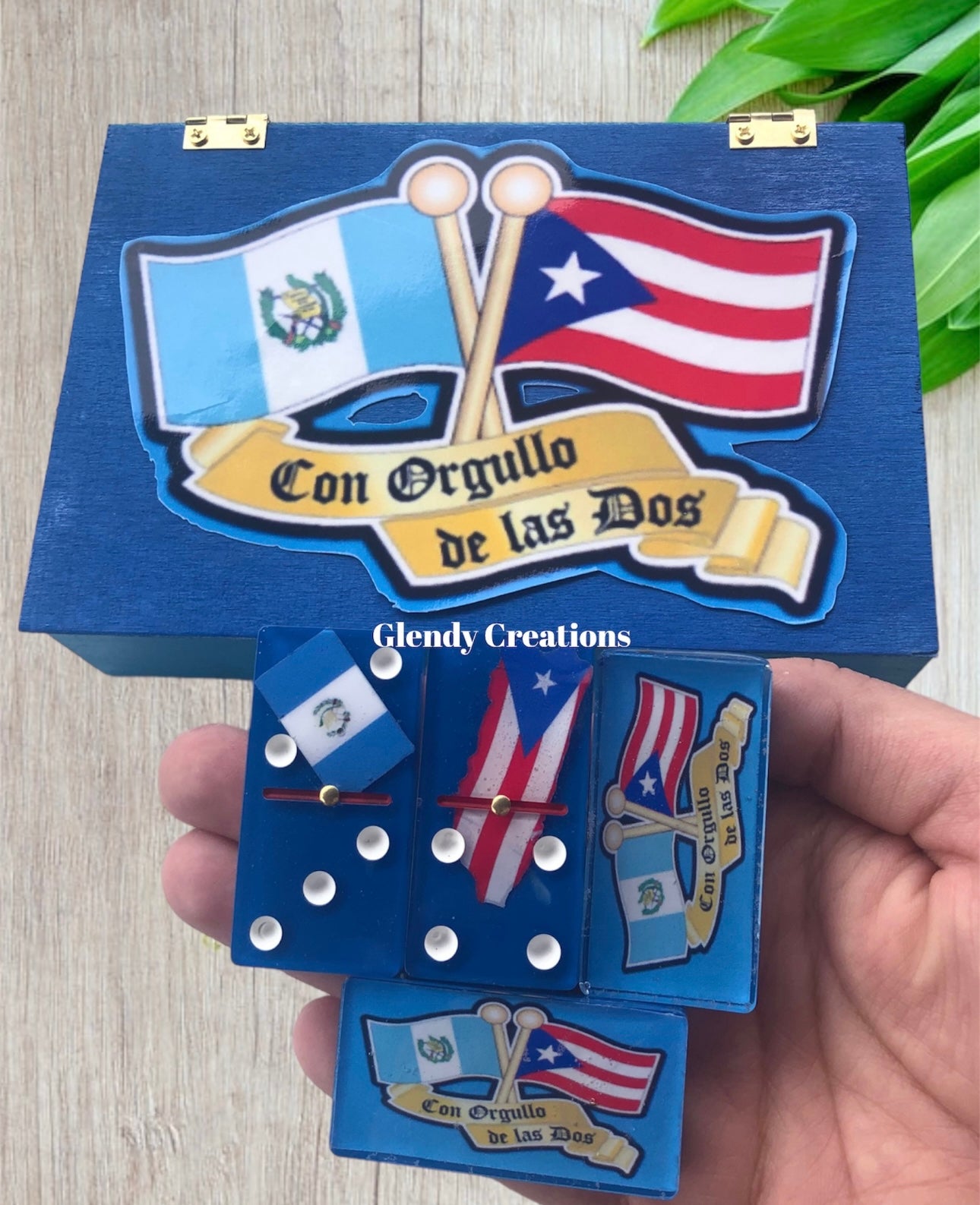 Double 6 dominoes with the flag of Guatemala and Puerto Rico