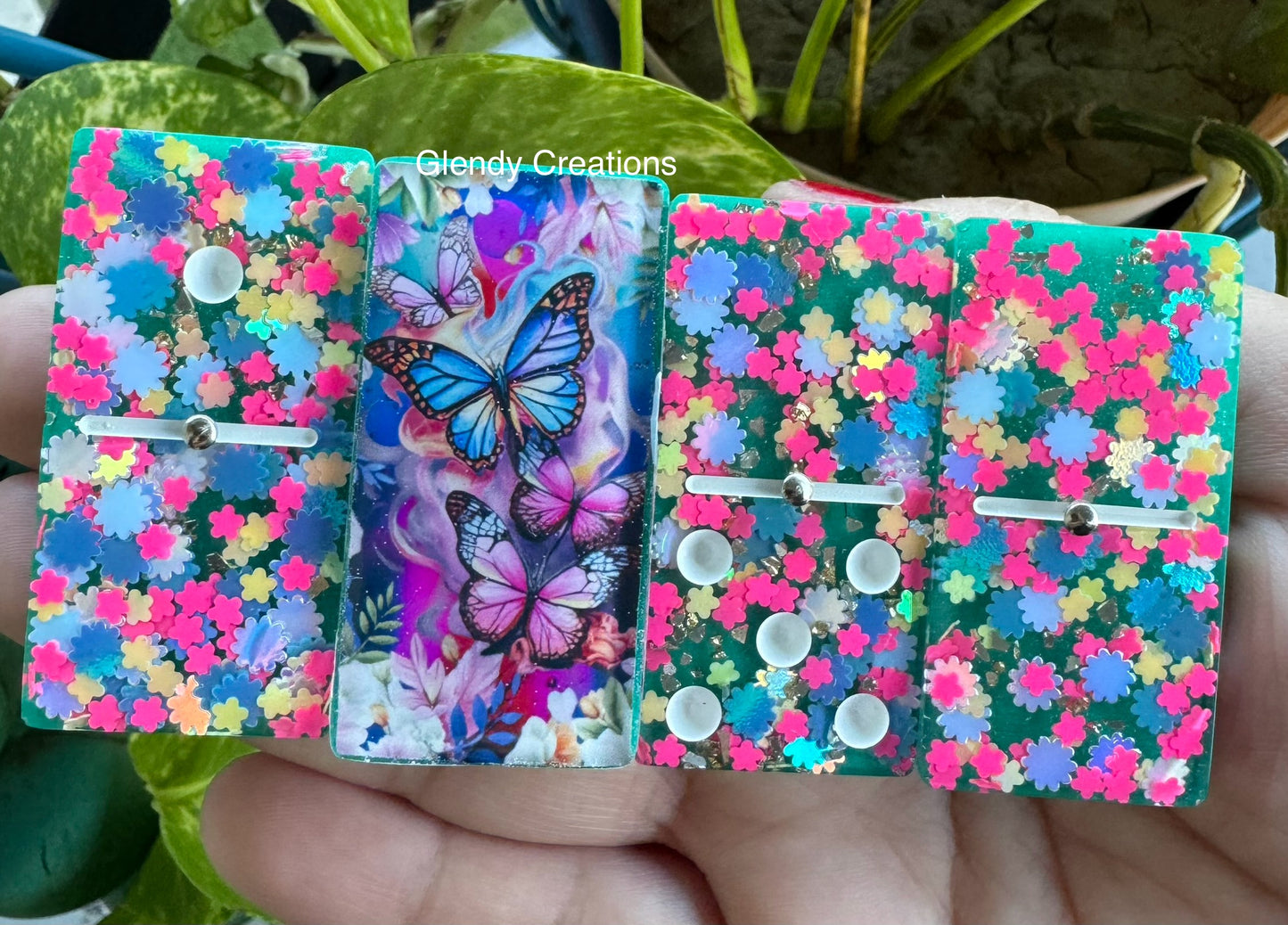 Dominoes con la temática de mariposa
