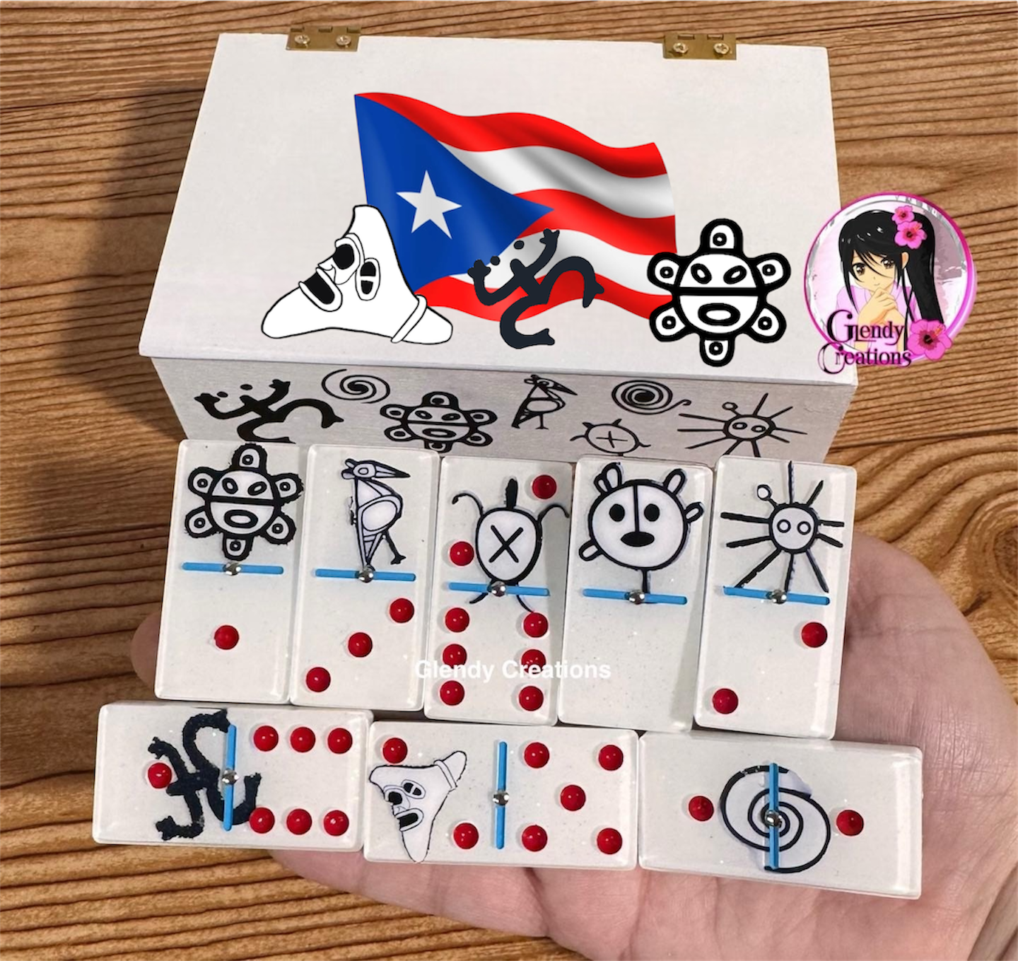 Dominos con símbolos taíno