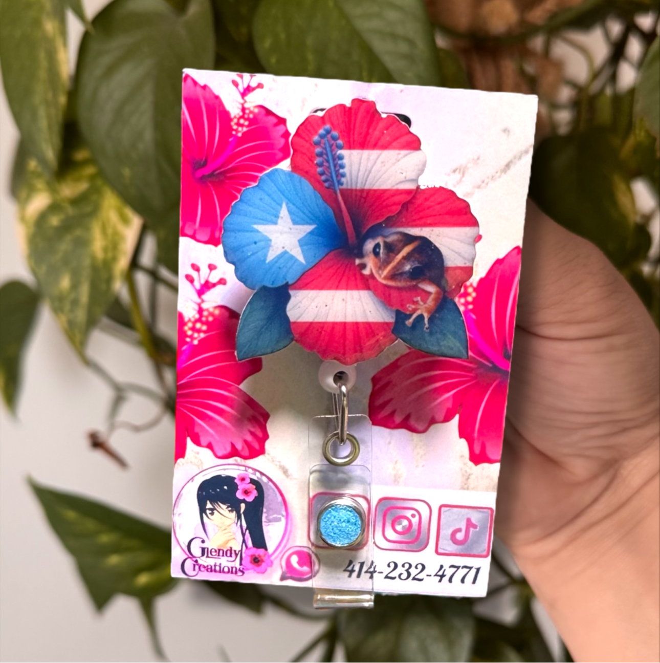 Badge Reels with Hibiscus Flower and Coquí Design”/Id Badge / 🚨“Pre-orden: debido al alto volumen de pedidos, estarán disponibles en un plazo de 3 semanas.”🚨