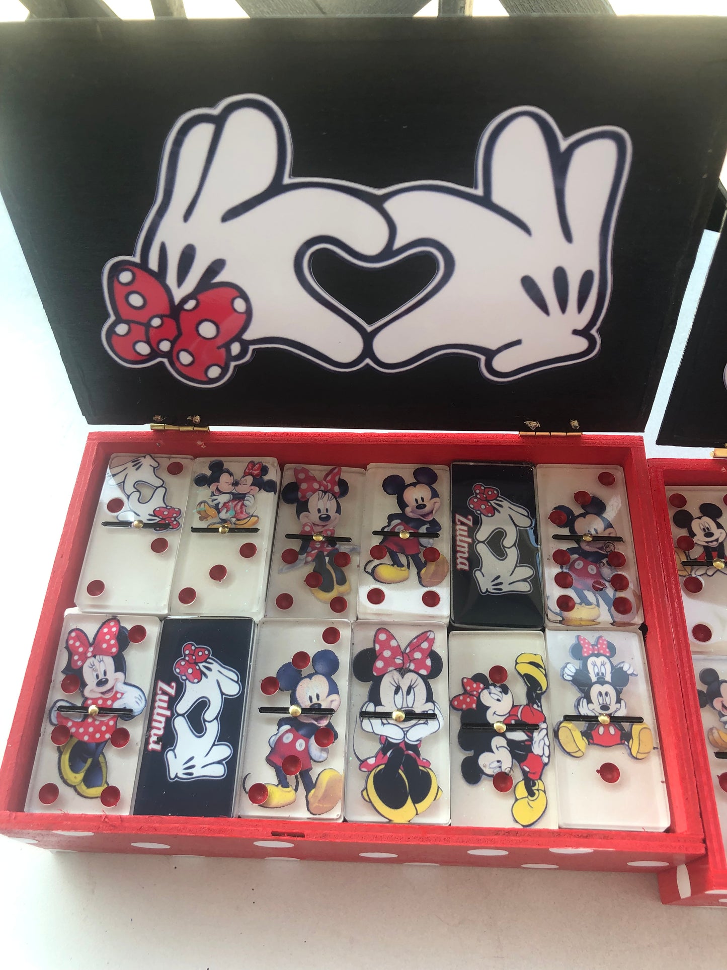 Mickey and minnie mouse dominoes