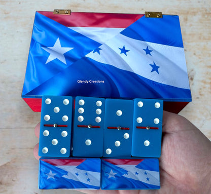 Double 6 dominoes you can customize it with 2 different flags Puerto Rico y Honduras