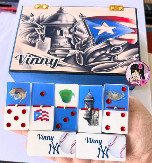 Dominoes with typical things from
Puerto Rico and the Yankees logo