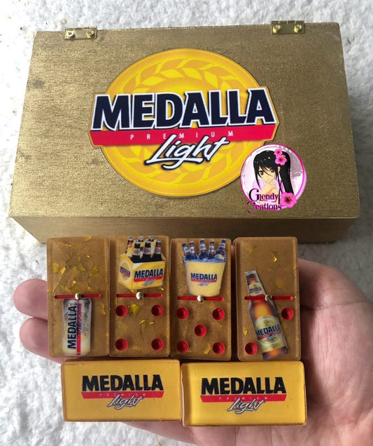 Dominós personalizados de la cerveza Medalla